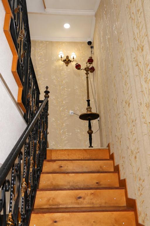 لابی و فضای عمومی Six Rooms Tbilisi - تصویر ۵
