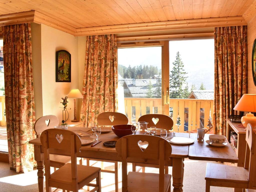 Appartement skis aux pieds, vue vallée - 4 pers.