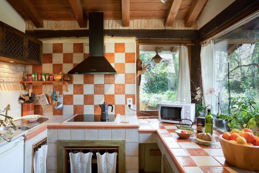 Kuchyňa alebo kuchynka v ubytovaní Casa Rural la Casa del Bosque