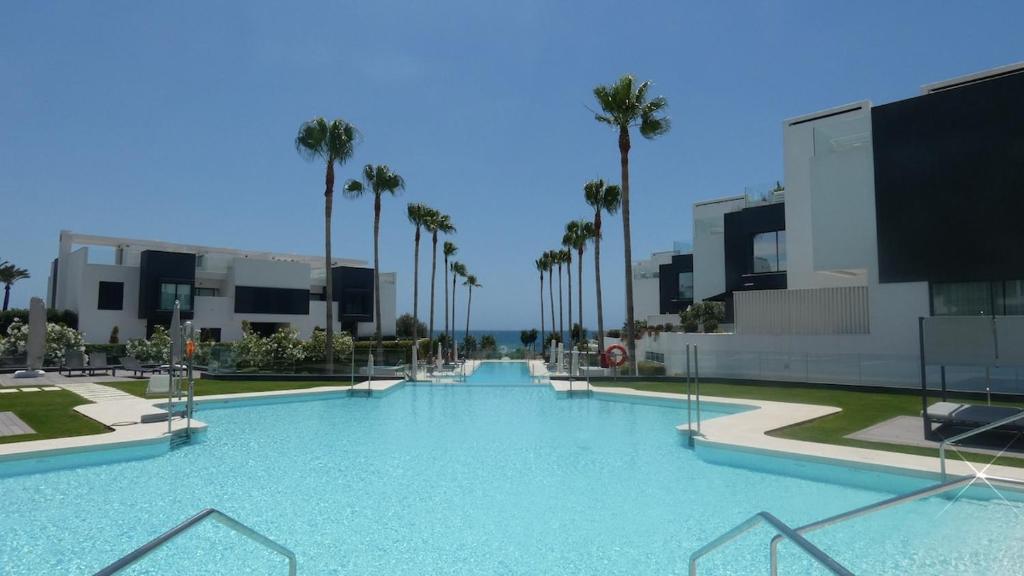 The Island Estepona Casa 5 Luxury Beachfront