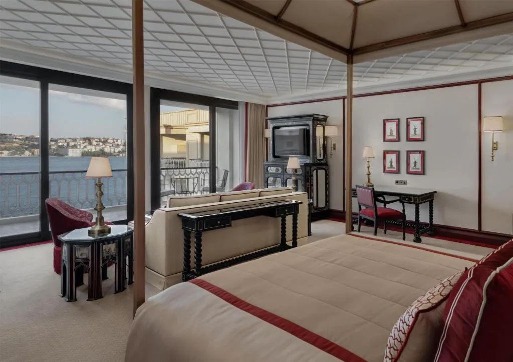 Deluxe Ciragan Bosphorus View King Room