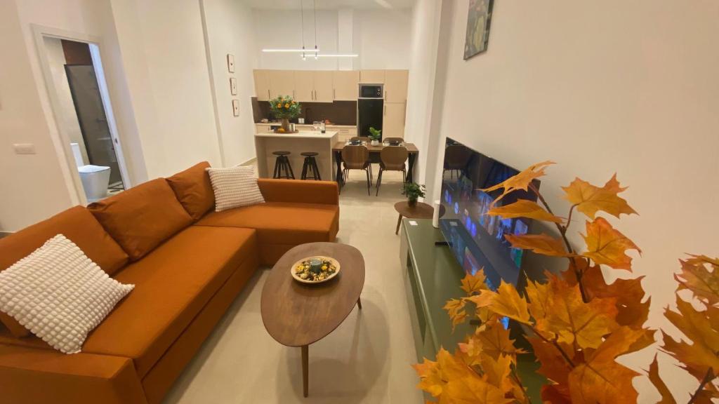 R&M Suite Home