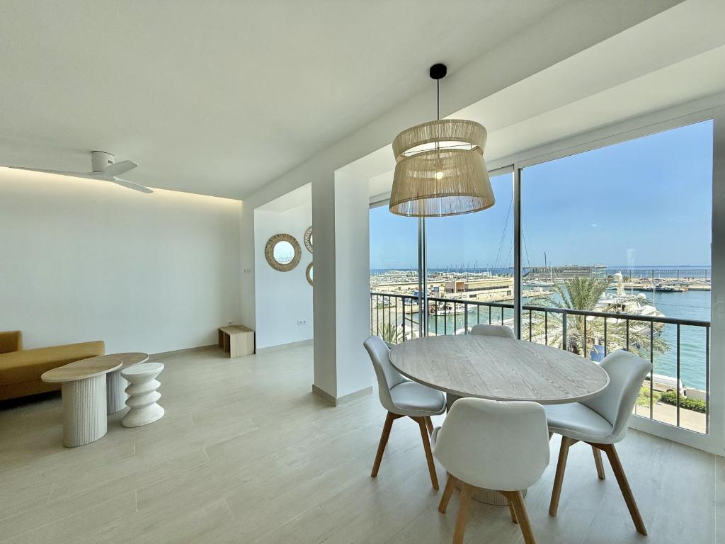 Apartamento con vistas al Puerto y Parking