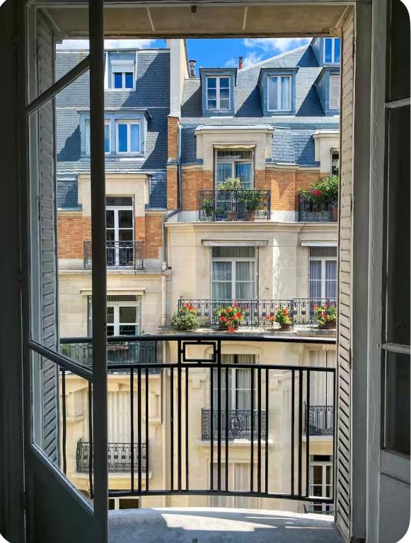 Studio chaleureux 17eme arrondissement Celine 18