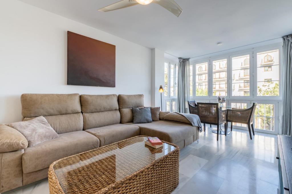 Spacious 1BDR PUERTO BANÚS