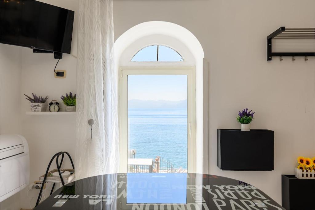 Baia Blu - Vista Mozzafiato a due passi dal Mare