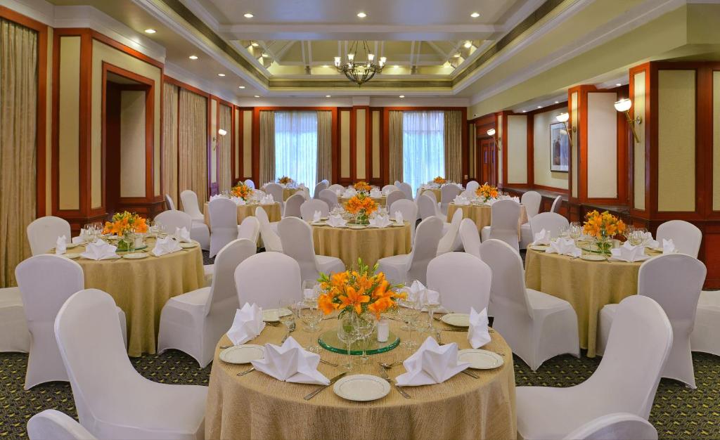 Restaurace v ubytování Fortune Landmark, Ahmedabad - Member ITC Hotels' Group