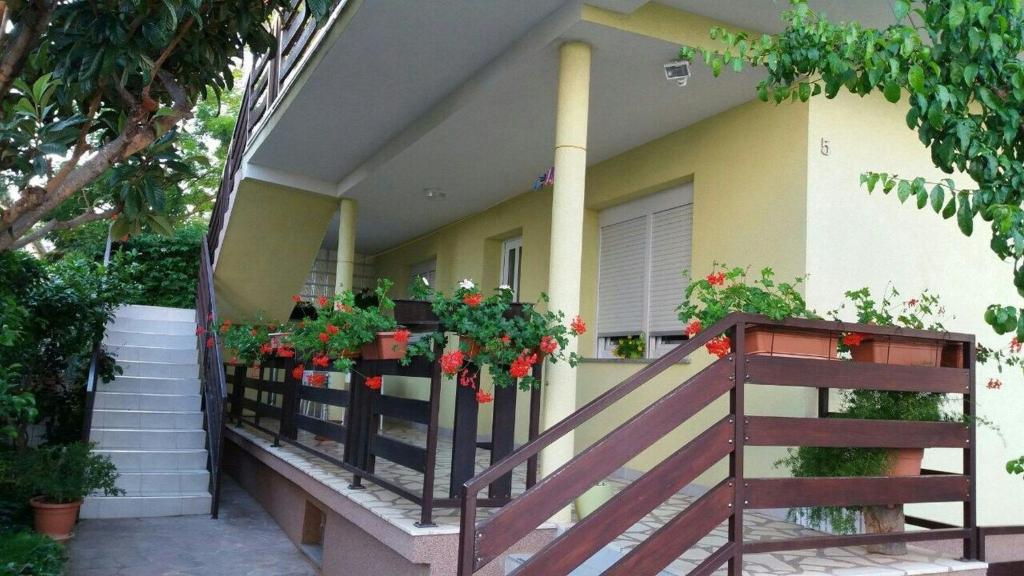 Vonkajšia záhrada v ubytovaní Apartment Perunika