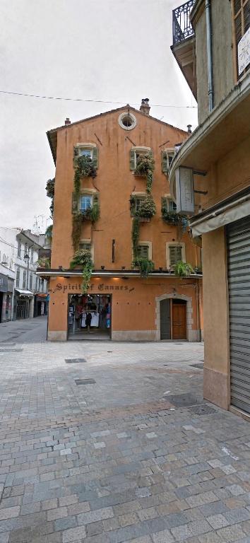 FRGK Immeuble 5 appartements - Centre Cannes - Spécial Congrès