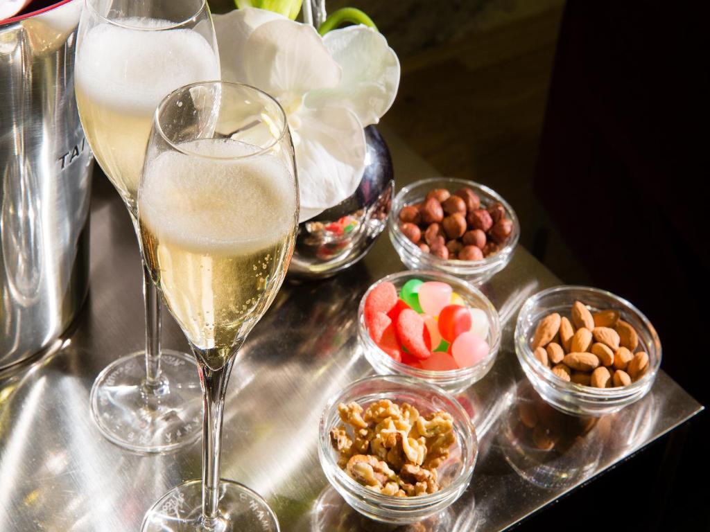 Hôtel Jacques de Molay - Fitness & Sauna - Resim 31