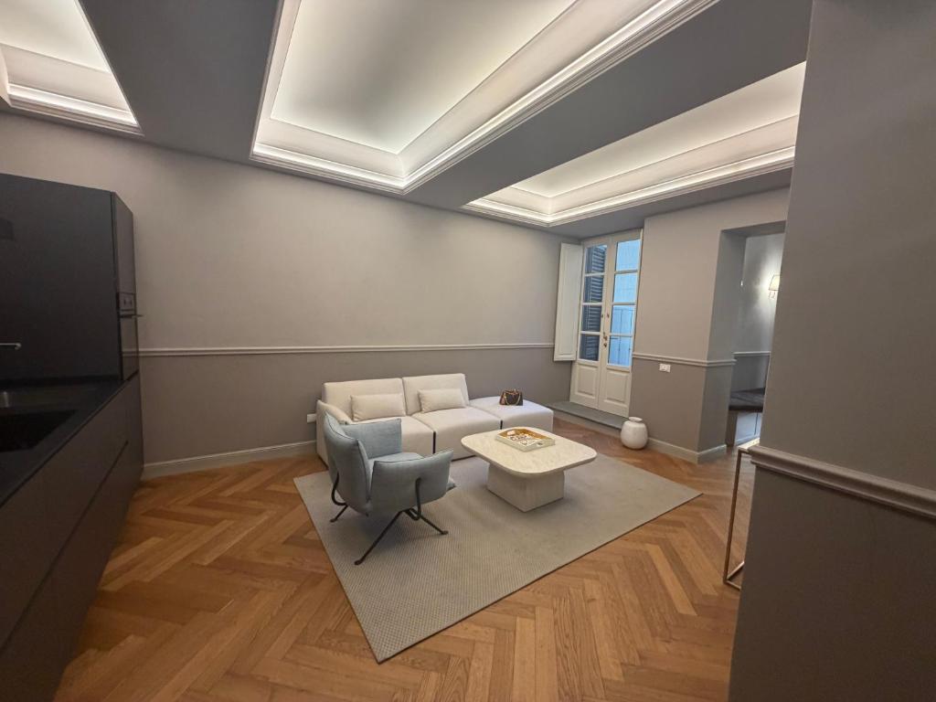 Porcelain Florence Apartment