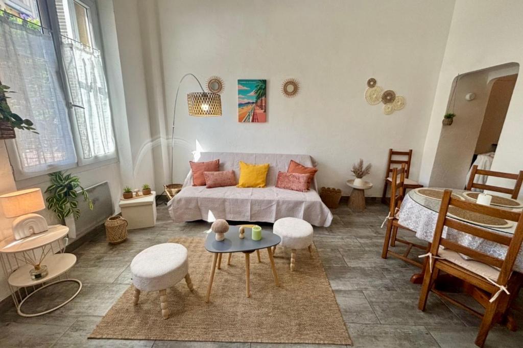 Cosy Suquet Apt Quiet Walk to Beach & Palais