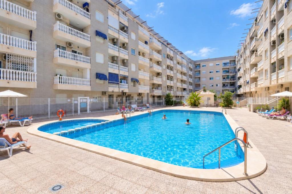 Apartamento mediterráneo - close to the beach, bus station