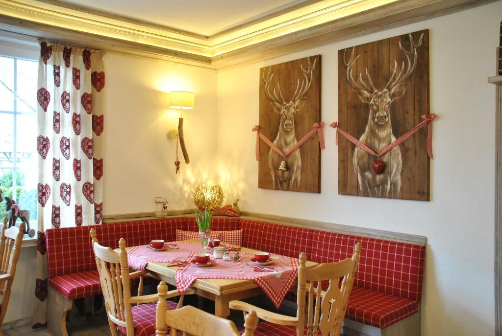 Posezení v ubytování Hotel Garni Dorfkammer