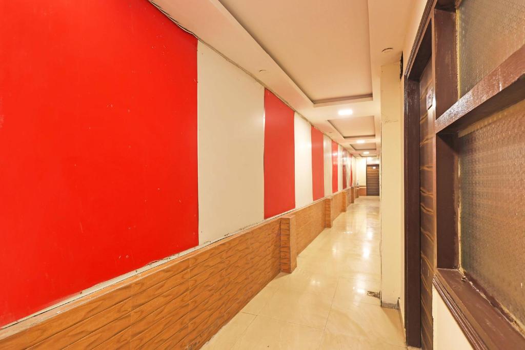 Hotel O Sector 18 Noida Formerly Terrene Empire