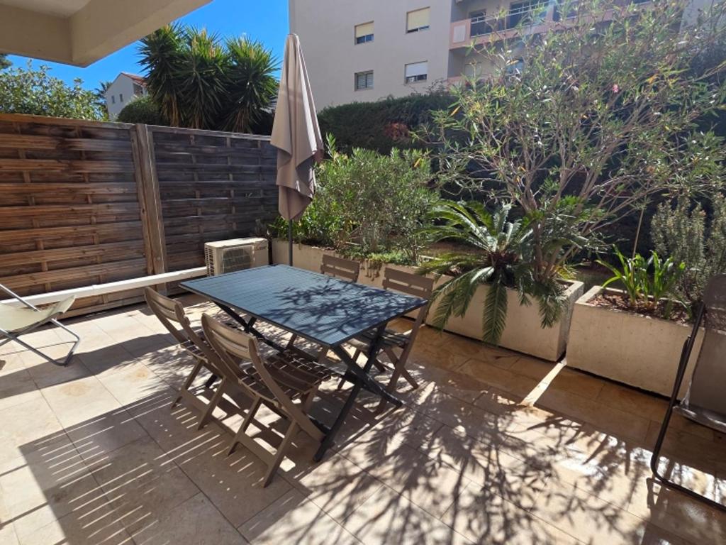 Studio climatisé avec parking, 4 pers, centre Sainte-Maxime
