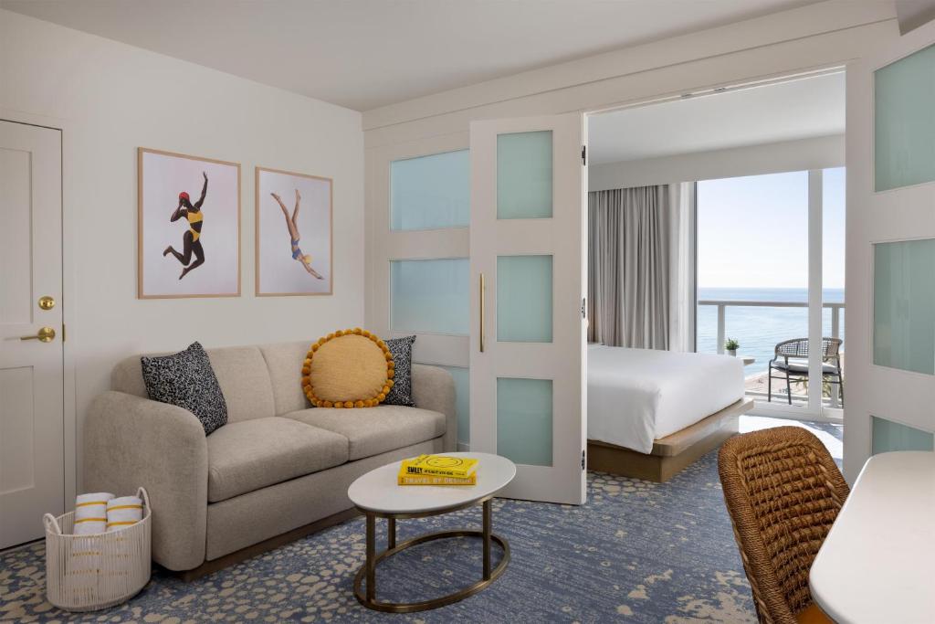 Newport Beachside Hotel & Resort - 