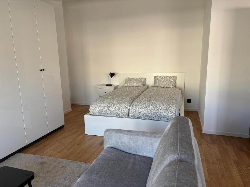 Simplon City Retreat Terrace Near Lausanne Station 64