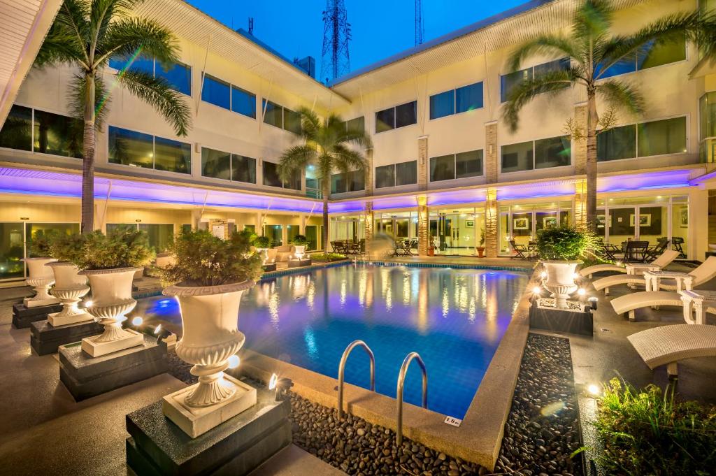 Qiu Hotel Sukhumvit - BTS On Nut Station - Resim 6