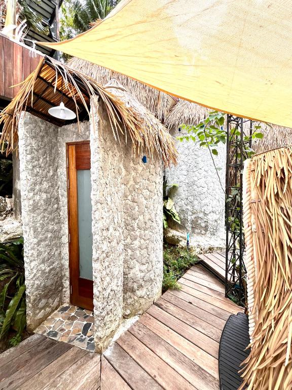 لابی و فضای عمومی Blue Harbour Resort Beach Front Phuket - تصویر ۵