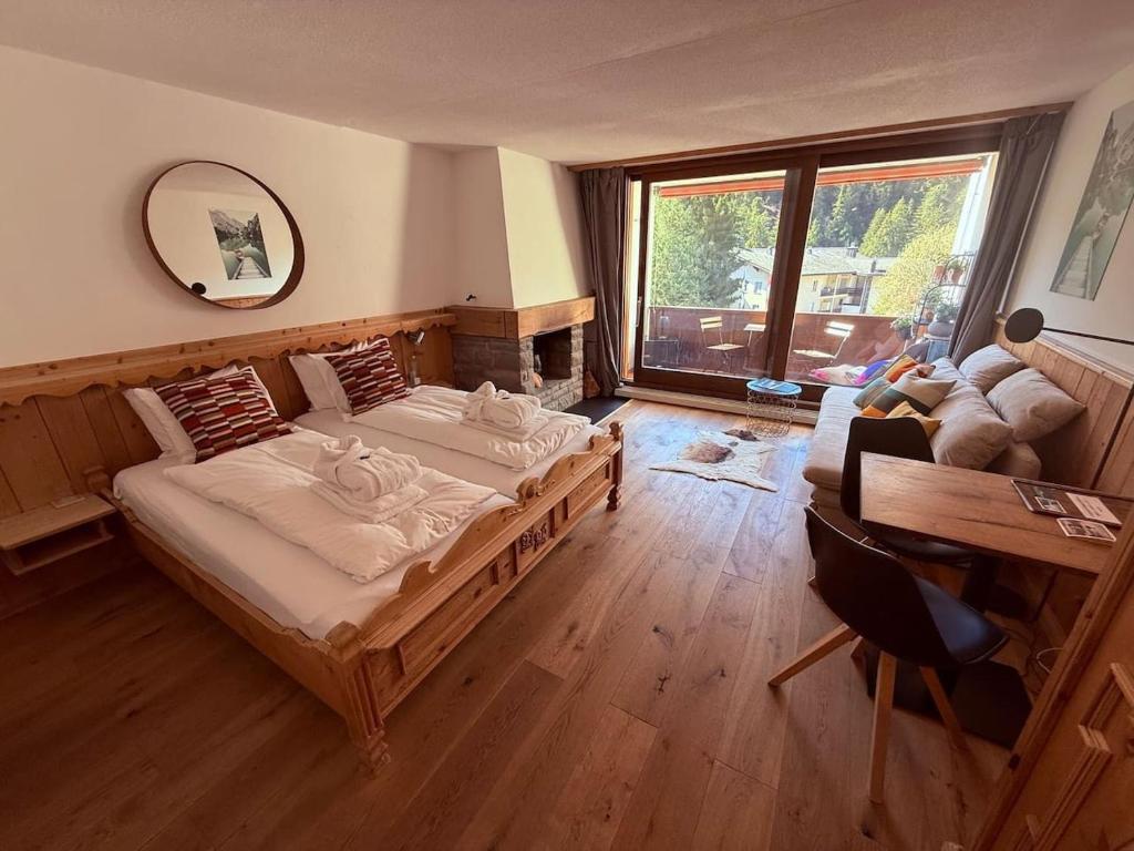 Modern LAAX apt Swimming Pools Wellness and Tennis