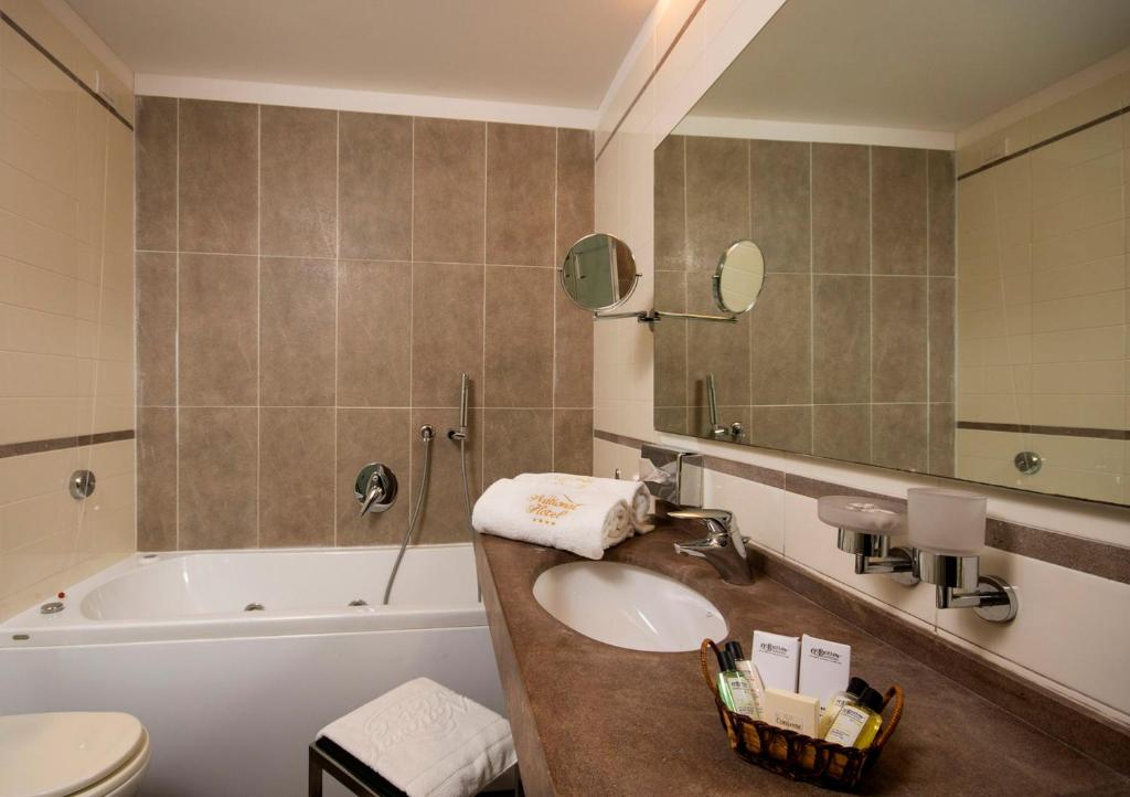 Villa dei Gelsomini & National Hotel dal 1903 - Resim 11