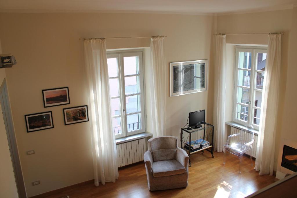 Via Rusconi 10 - byMyHomeinComo - Deluxe Apartment