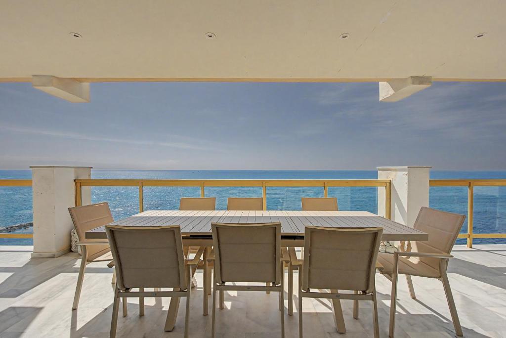 Unique first line apartment
