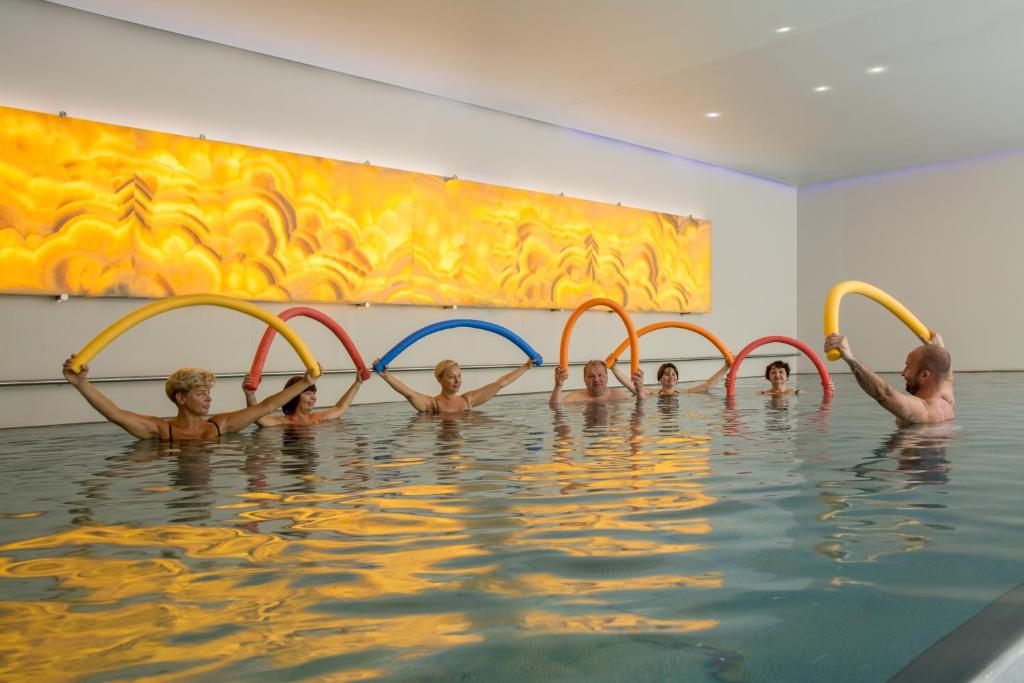 Bazén v ubytování Prezident Luxury Spa & Wellness Hotel nebo v jeho okolí