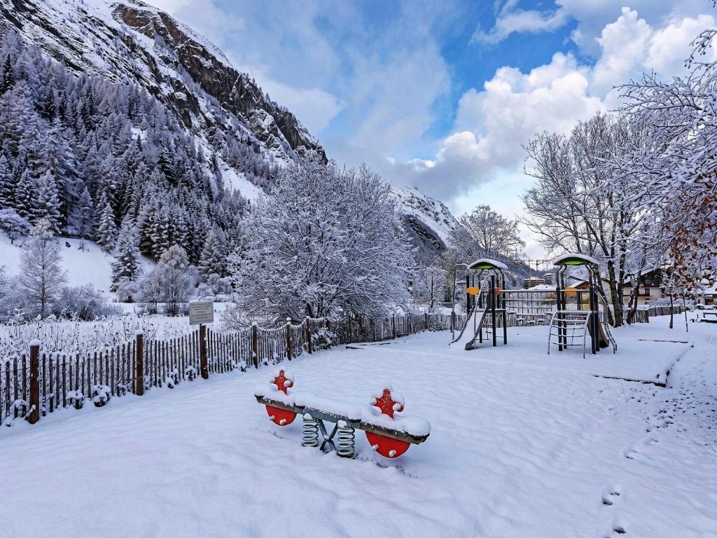Casa-Chalet Brizolée avec vue sur le lac à Tignes – photo 25
