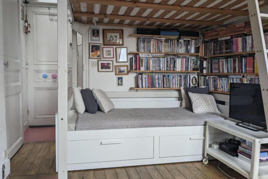 Charming 40m apart for 2 people Paris 10