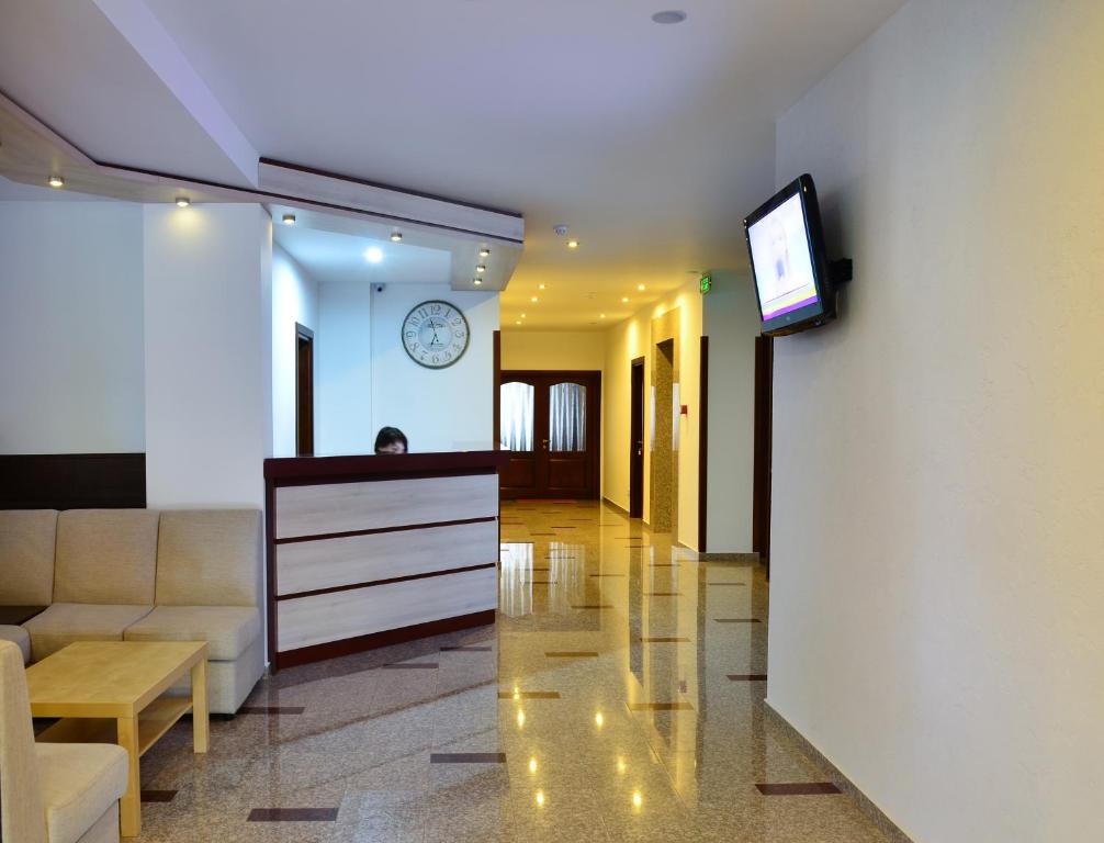 TV a/nebo společenská místnost v ubytování Hotel Miraj