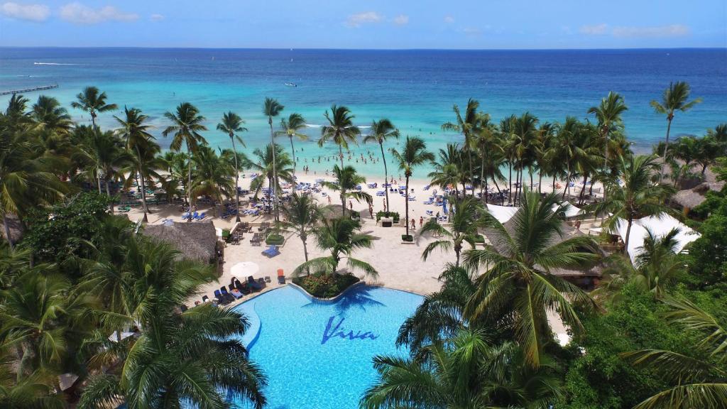 Vue sur la piscine de l'établissement Viva Dominicus Beach by Wyndham, A Trademark All Inclusive ou sur une piscine à proximité