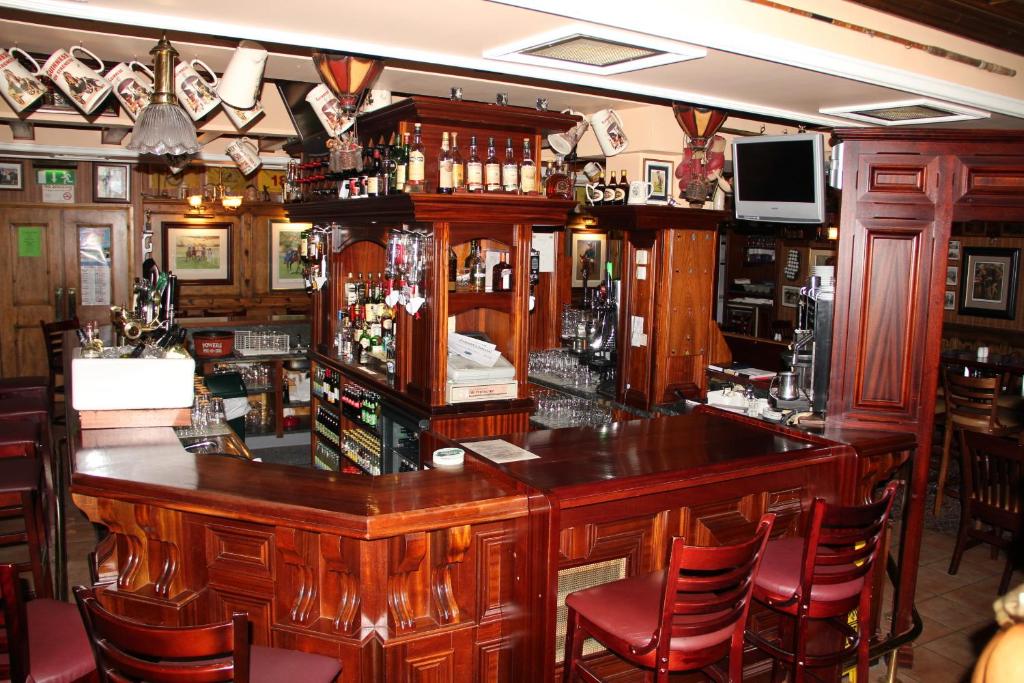 Lounge nebo bar v ubytování McSweeney Arms Hotel