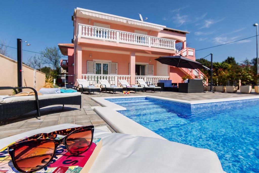 Family Friendly Pool House Ana near Zadar - Happy Rentals