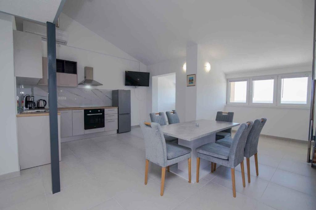 Apartments Beachfront in Mali Losinj 55405
