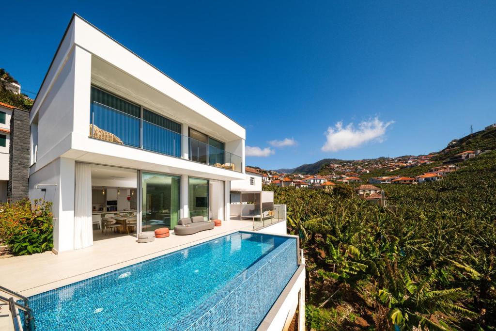Villa Esmenaut by Madeira Dream Stays