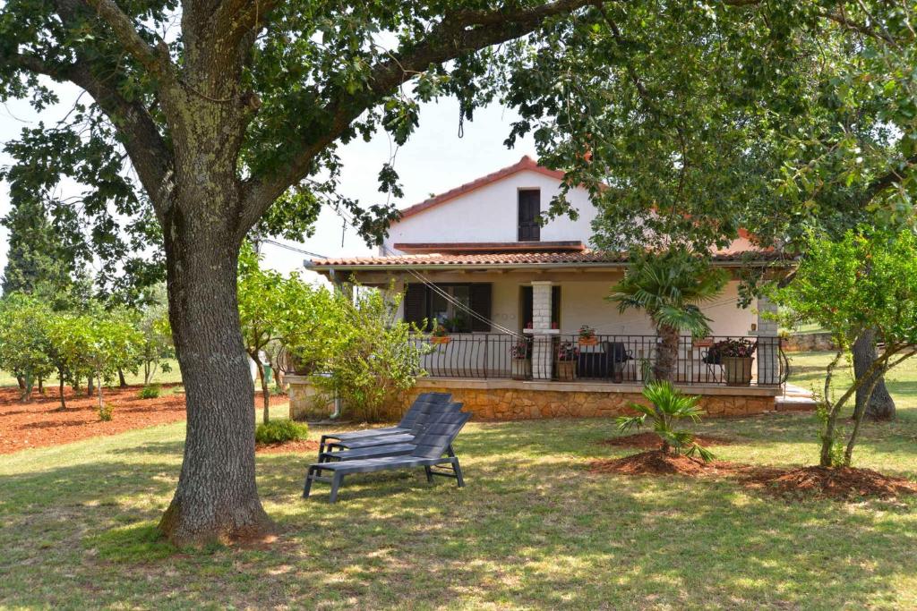 Holiday Home with A - C in Rovinj-Istrien 44578