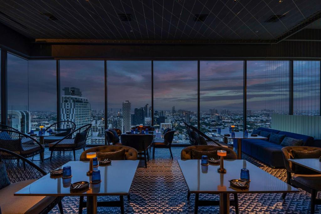 لابی و فضای عمومی INNSiDE by Meliá Bangkok Sukhumvit - تصویر ۵