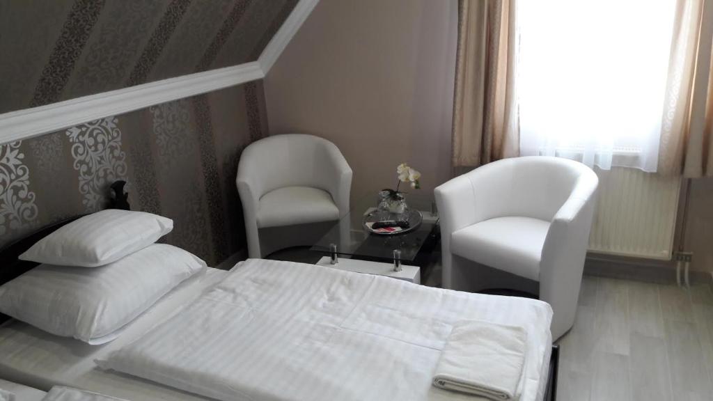 Kemence Csárda és Szálloda - Comfort Triple Room With Shower
