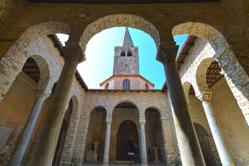 Apartments with A - C in Porec-Istrien 44330