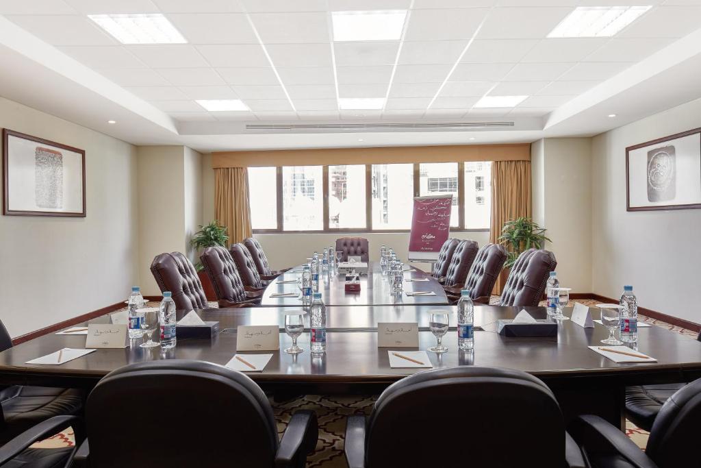 Konferenční prostory v ubytování Makarem Al Bait Al Azizia Hotel
