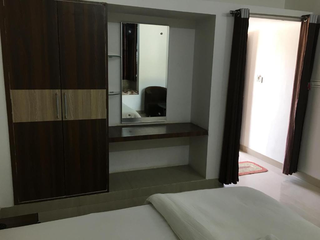 Roop Shree Hotel - Habitación Doble De Lujo