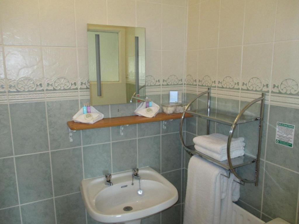 Gate Lodge Guest House - Quarto Duplo Com Chuveiro