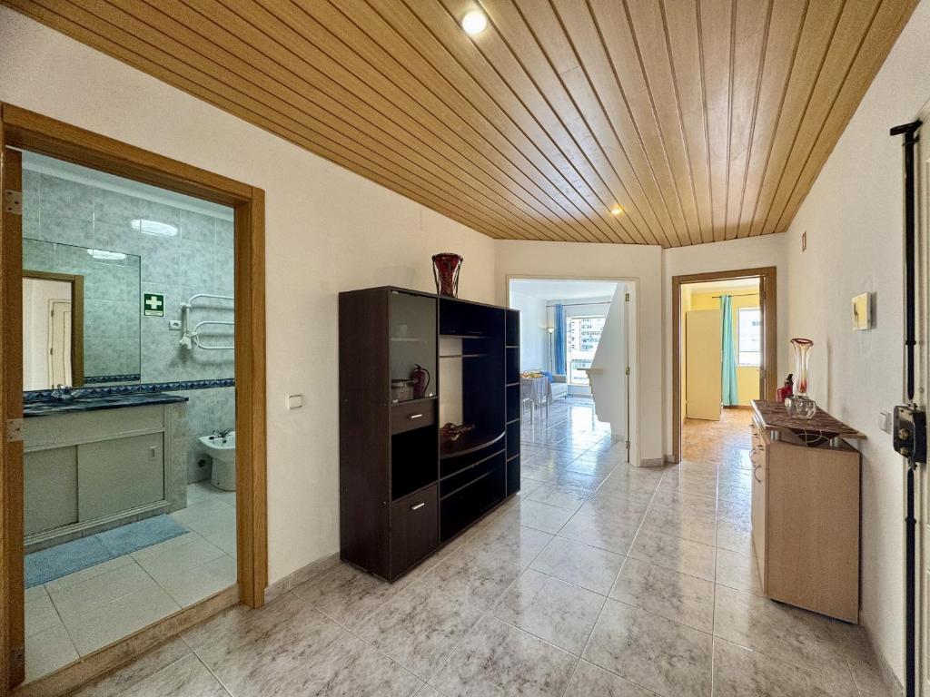 Faro Central 4 by Homing