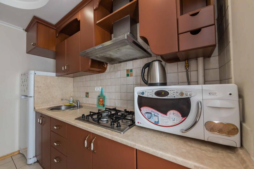 2-kimnatni, poruch metro Palats Sportu Apartments photo 5