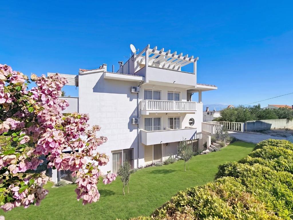 Apartment Anđa-3 by Interhome