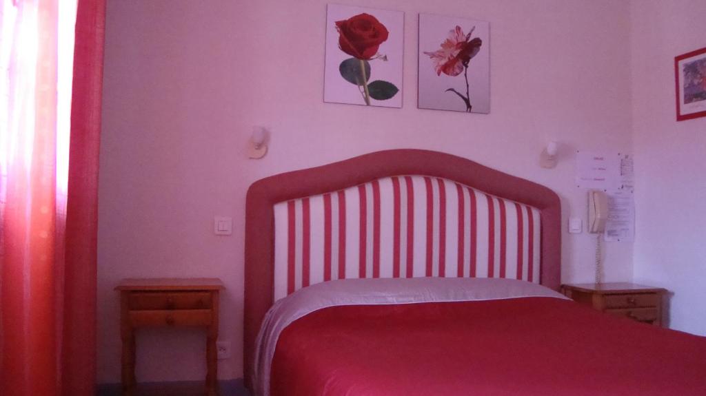 Postel nebo postele na pokoji v ubytování Hotel Pikassaria
