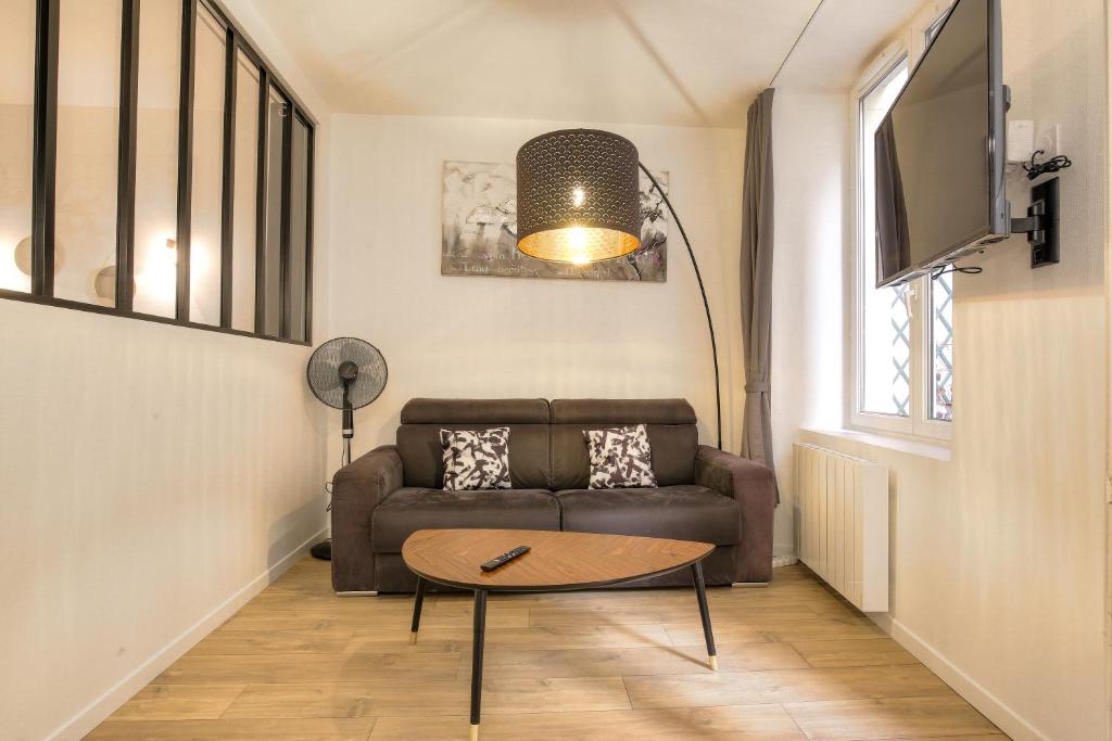 Appartement avec terrasse - Proche Berges du Rhône