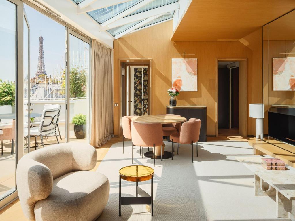 Hôtel De Sers Champs Elysées Paris